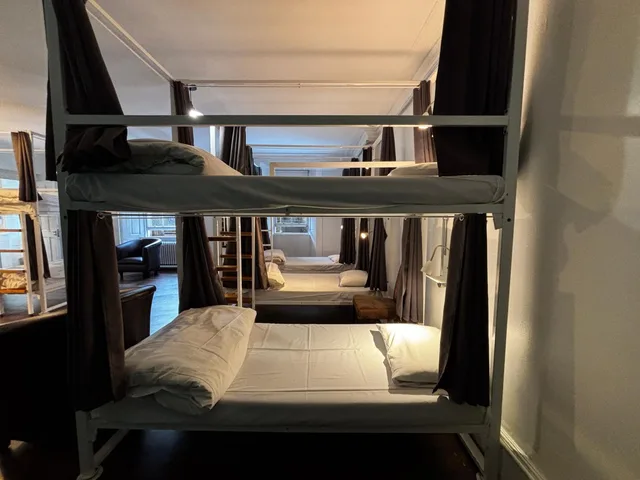 Private, 10 Bunk Beds، Safestay Glasgow Charing Cross 2/4