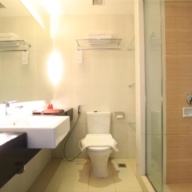غرفة بريميير بسرير كوين، Grand Artos Hotel & Convention 5/5