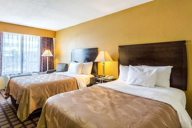 غرفة قياسية بسريرين مزدوجين للمدخنين، Quality Inn and Suites Baton Rouge West Port Allen 6/10
