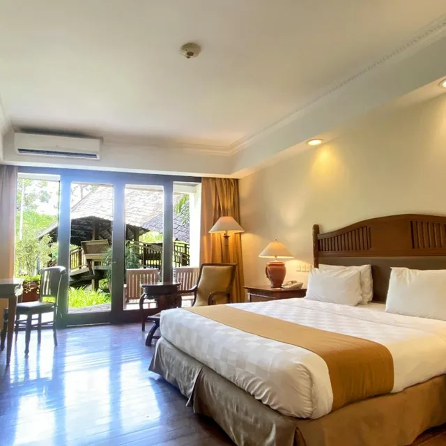 غرفة ديلوكس بسرير كينج، Lorin Solo Hotel Ex Lorin Business Resort Spa Solo 1/6