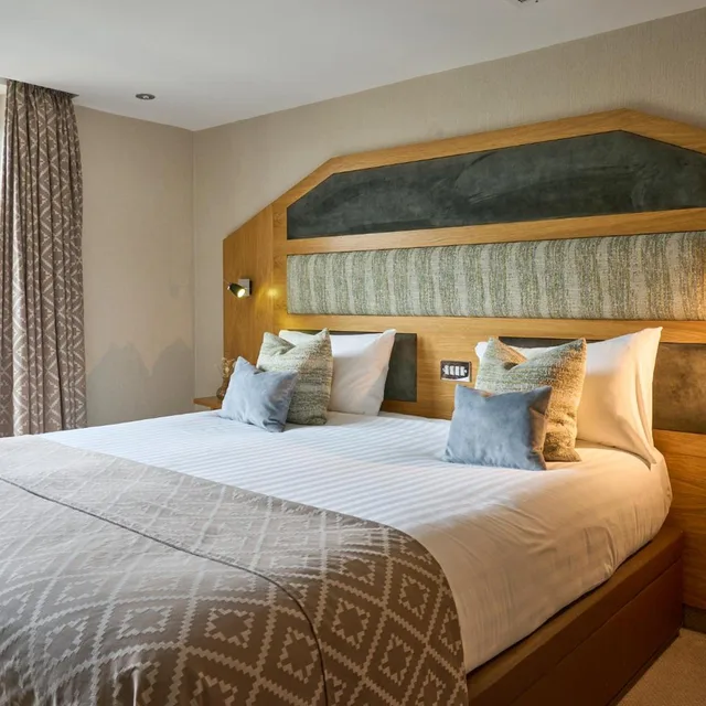Executive, Suite, The Fairlawns Hotel And Spa 1/4