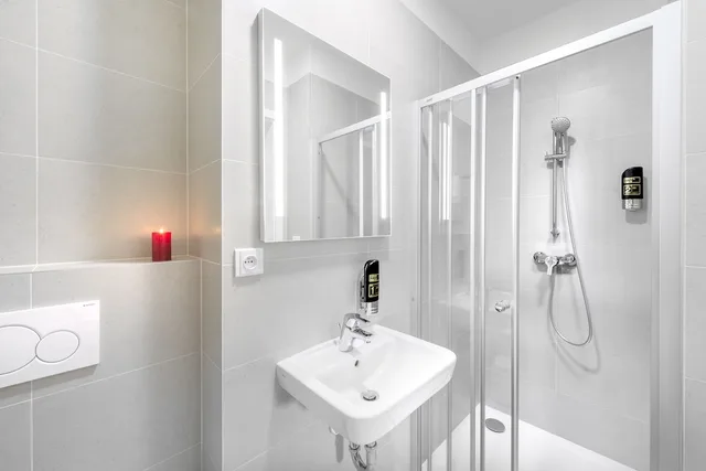 بنتهاوس حصري بسريرين كوين بإطلالة على المدينة بشرفة بغرفتي نوم مع أريكة، Downtown Suites Belohorska 9/10