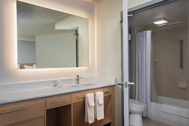 Specialty, 2 Double Beds, Sofa، Hyatt Place Austin/Arboretum 2/3