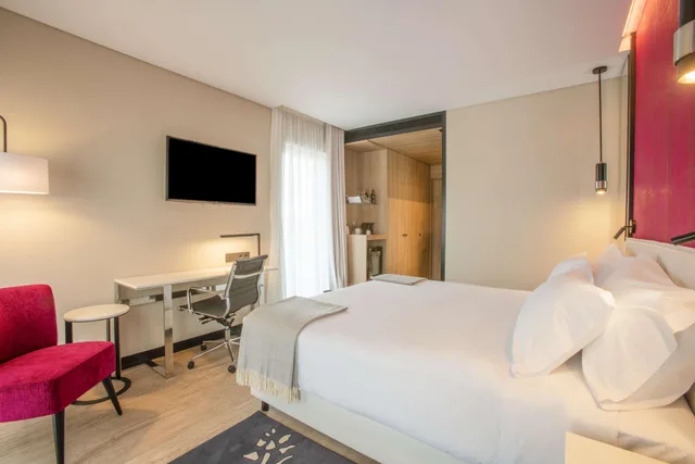 Superior, Double Bed, Nh Porto Jardim 1/9