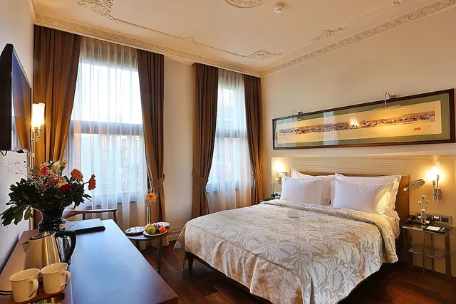 غرفة سوبيريور بسرير كوين، TAXIM LOUNGE HOTEL 5/10