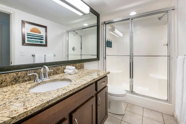 استوديو بسرير كوين بإطلالة جزئية على البحر، Hilton Vacation Club Daytona Beach Regency 2/5