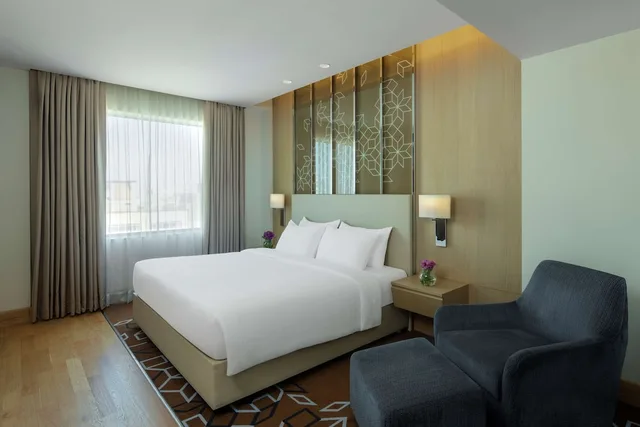 غرفة سوبيريور بسريرين منفصلين، Radisson Gurugram Udyog Vihar 6/8
