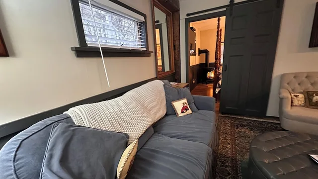 جناح حصري بسرير كينج وسرير كوين بإطلالة على النهر بشرفة مع أريكة، Phineas Swann Bed Breakfast 8/10