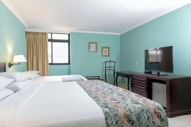 1 Bedroom, Suite, King Bed, Hotel Faranda Express Puerta Del Sol Barranquilla, A Member of Radisson Individuals 1/7