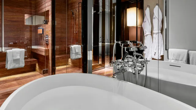 جناح بريميير بسرير كينج، Mandarin Oriental Guangzhou 4/4