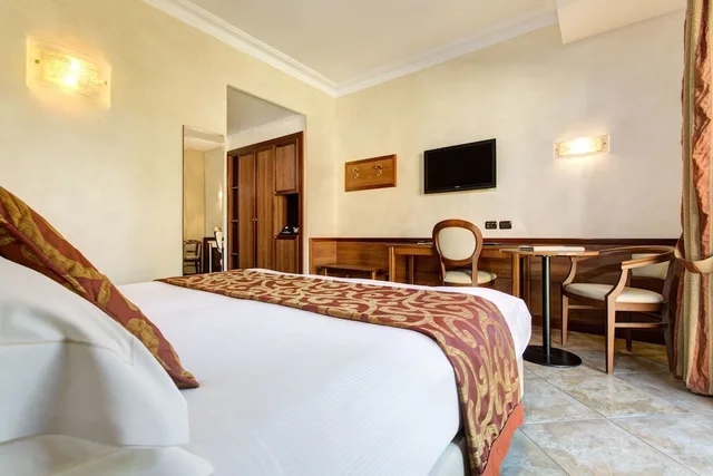 غرفة سوبيريور بسريرين منفصلين، Hotel Athena Siena 3/7