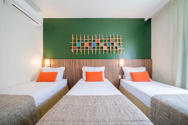 جناح متصل عائلي قياسي بسرير كوين وسريرين منفصلين، Oceani Beach Park Resort 1/10