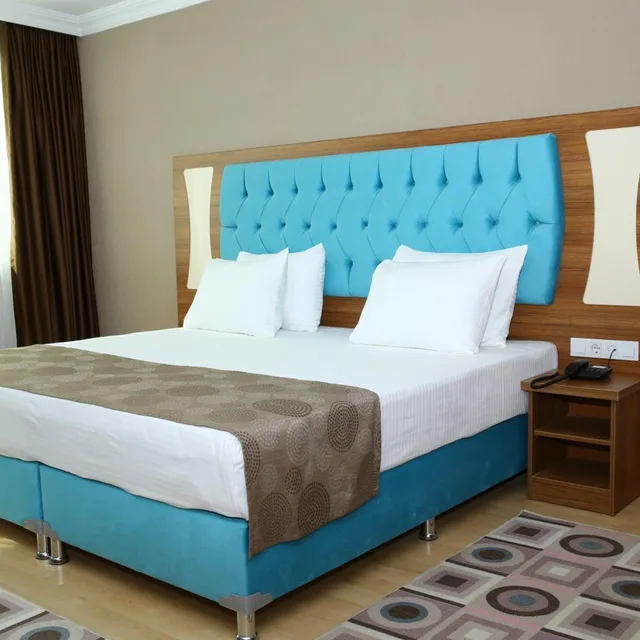 Deluxe, Double Bed, Golden Lounge Hotel 3/10