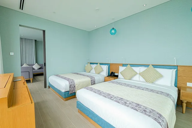 جناح سيغنتشر بسريرين كوين مع أريكة، Hotel H2o 4/6