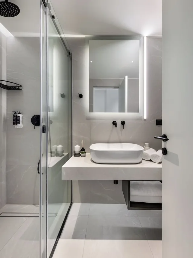 غرفة سوبيريور بسرير كينج بشرفة مع أريكة، Urban K Hotel Athens 4/6