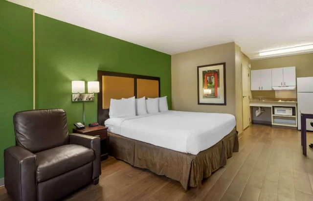 استوديو بسرير كينج لذوي الإعاقة، Studio 6 Suites Fresno North CA 2/10