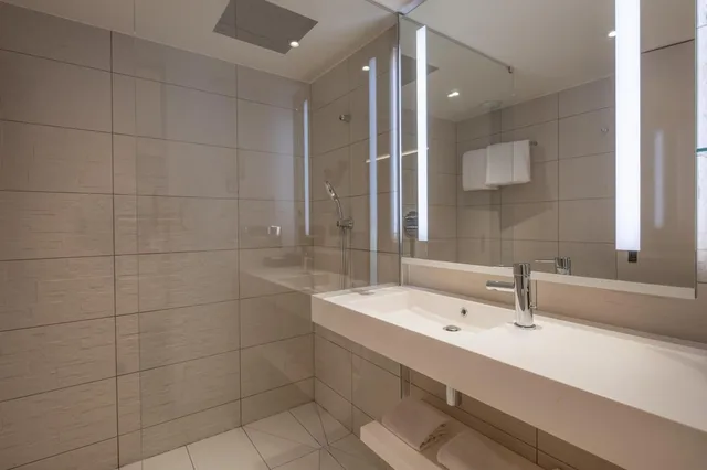 غرفة بريميوم بسريرين منفصلين، Radisson Blu CDG Airport Terminal Hotel, Paris 8/8