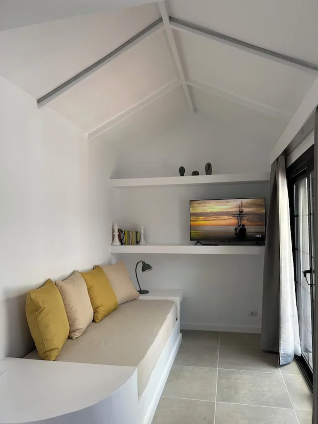 Type C, Apartment, 1 Queen and 1 Single Bed، La Concha 3/10