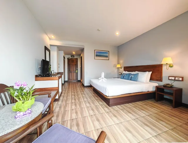 Superior, Double or Twin Bed, Pool View, Savotel 9/10