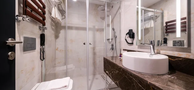 جناح جونيور بسرير كوين، MENALO HOTEL PREMIUM ISTANBUL AIRPORT 3/3