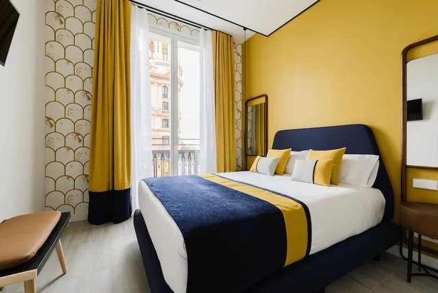 شقة بسرير كوين وسريرين منفصلين بغرفتي نوم مع أريكة، Smartrental Collection Gran Via Centric 1/4