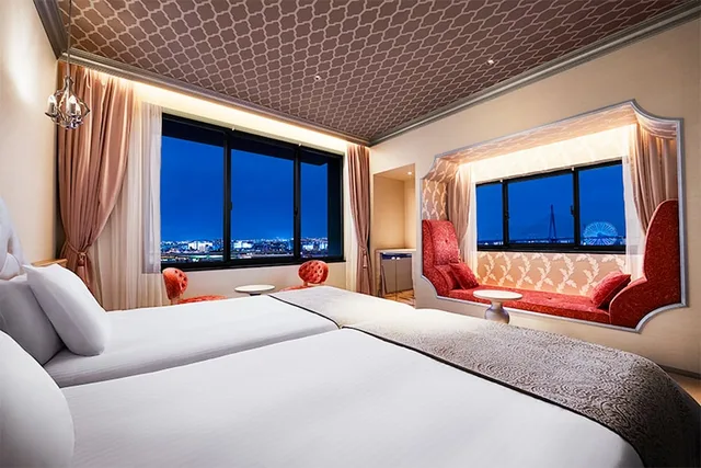 غرفة ركنية بسريرين منفصلين مع سرير سحّاب إضافي، Hotel Universal Port Vita 1/4