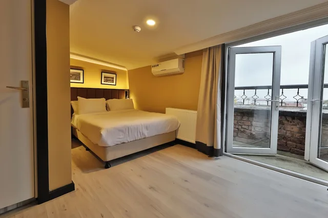 Panoramic, Queen Bed, EA Exclusive Hotel & Kocatepe 1/3