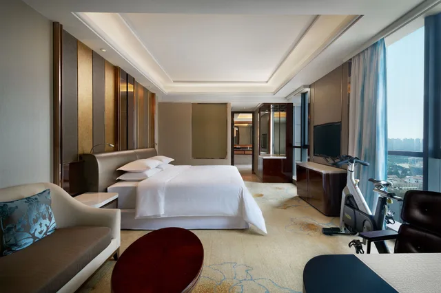 جناح استوديو تنفيذي بسرير كينج بغرفة نوم واحدة، Sheraton Grand Zhengzhou Hotel 1/6