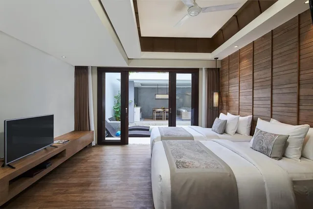 2 Bedrooms, Deluxe, Villa, Cross Bali Breakers 1/3