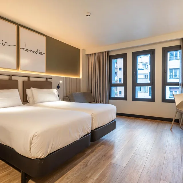 غرفة سوبيريور ثلاثية بسرير مزدوج، Hotel Bed4U Zurriola 4/10