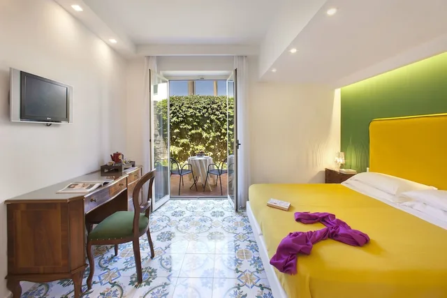 غرفة كلاسيكية بسريرين منفصلين بشرفة، Hotel Alpha 3/7