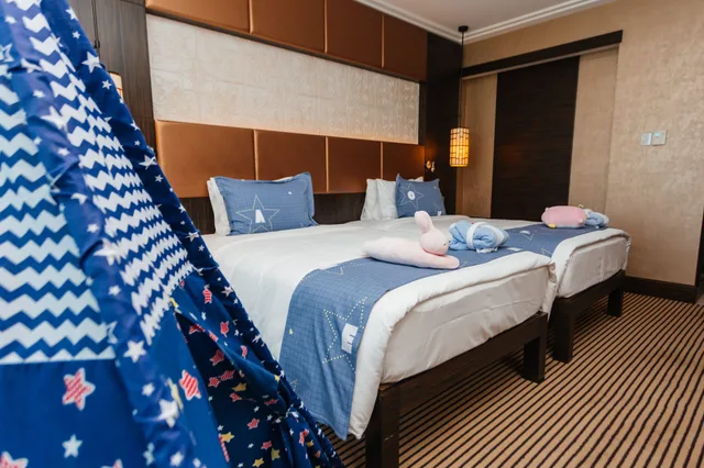 غرفة متصلة عائلية بسريرين كينج بغرفتي نوم، Hilton Baku 6/7
