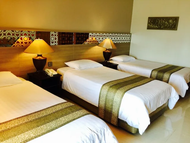 غرفة ثلاثية بثلاثة أسرّة، Indra Regent Hotel 4/7