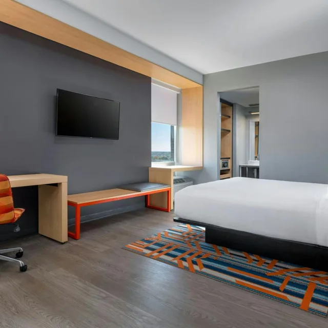 Aloft, Guest Room, King Bed, City View، ALOFT COLUMBIA DOWNTOWN 4/6