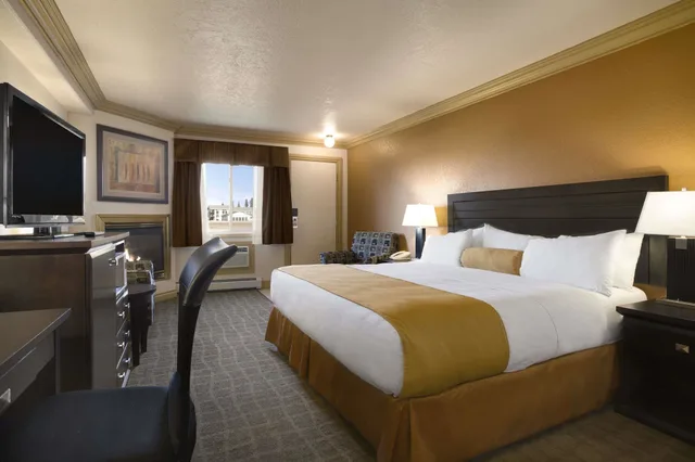 غرفة بسريرين كوين، Days Inn By Wyndham High Level 1/7