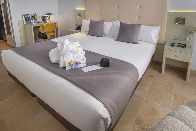 غرفة كومفورت بسريرين منفصلين، Hotel SERHS Del Port 8/10