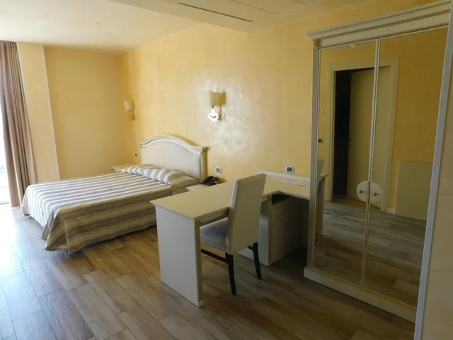 غرفة رباعية بشرفة، Palace Hotel la Conchiglia D Oro 2/10