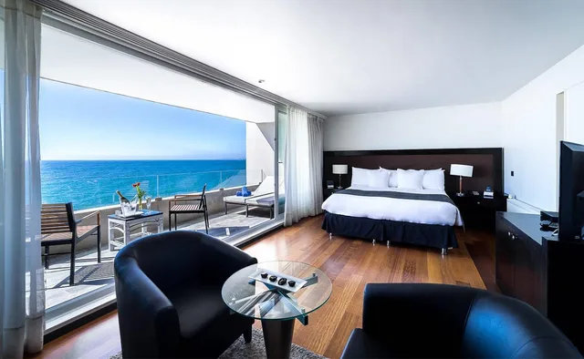 جناح بسرير كينج، Radisson Blu Acqua Hotel & Spa Concon 2/4