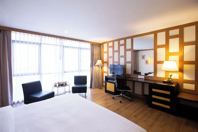 غرفة تنفيذية بسرير كوين، The Tarntawan Hotel Surawong Bangkok 7/10