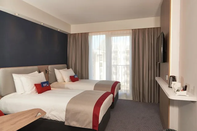 غرفة قياسية بسريرين منفصلين بإطلالة على القناة، Holiday Inn Express Amsterdam - City Hall 2/5