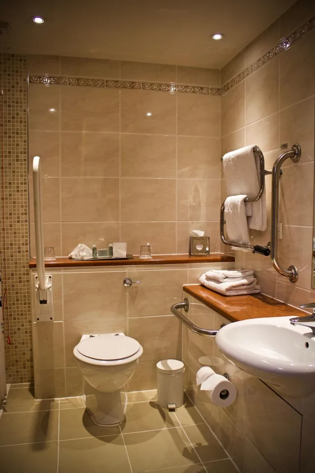 Cool, Accessible، Macdonald Ansty Hall 3/3