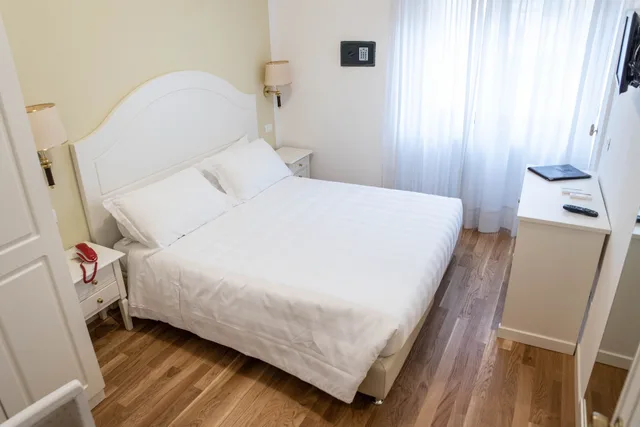 غرفة أساسية بسرير مزدوج، Grand Hotel Duomo 3/6