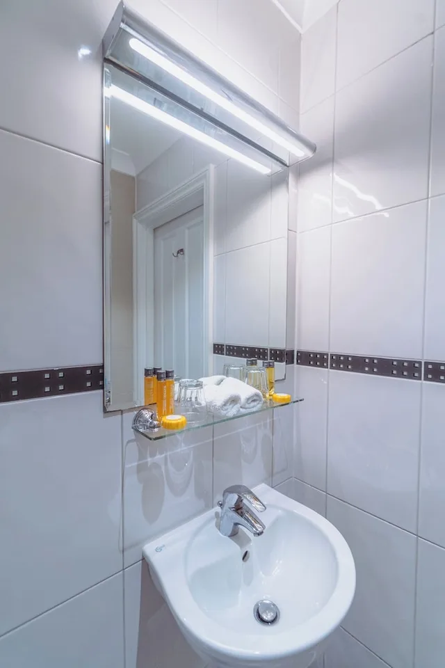 Semi Basement, Double Bed، London House Hotel 10/10