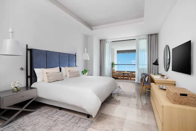 لوفت بسرير كينج وسريرين مزدوجين بغرفتي نوم مع أريكة، BON Hotel at VidantaWorld Nuevo Nayarit 1/5