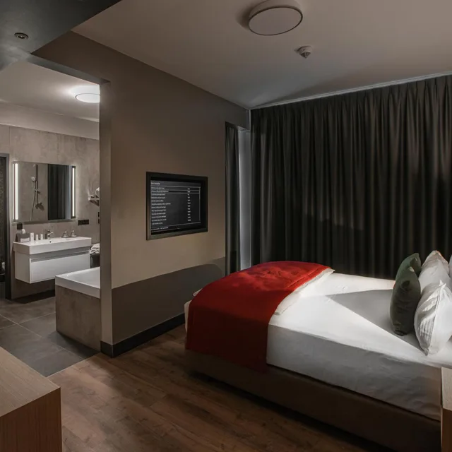 جناح كومفورت بسرير كينج بشرفة، Ocak Hotel 4/10
