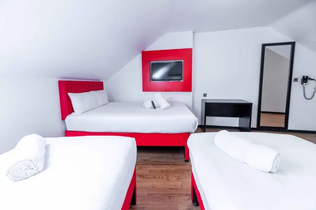 Superior, Quadruple, easyHotel Newcastle City Centre 3/10