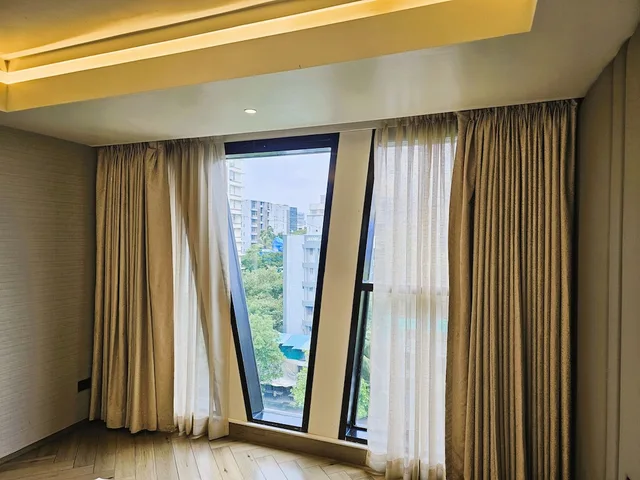 غرفة بريميوم بسرير كينج، Dragonfly Hotel 7/8