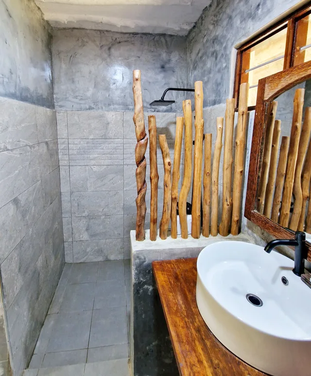 Safari, Blue، Aya Beach Bungalows 1/2