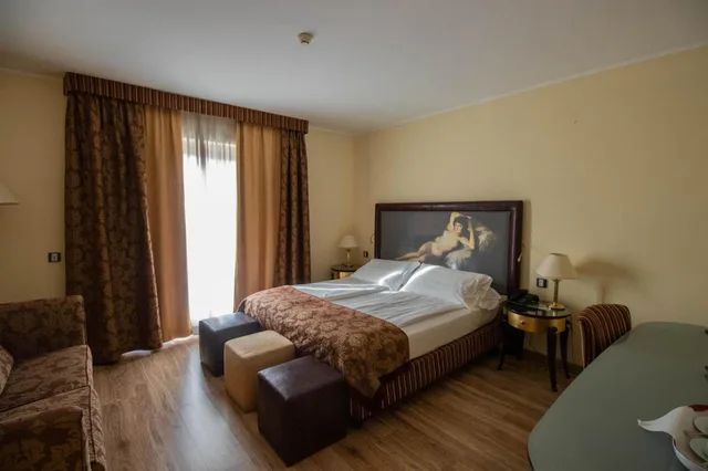 غرفة سوبيريور بسرير كينج، Parc Hotel Flora 4/10