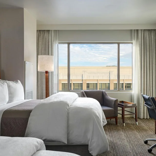 غرفة بسريرين مزدوجين بإطلالة على المدينة، The Westin Washington National Harbor 4/13